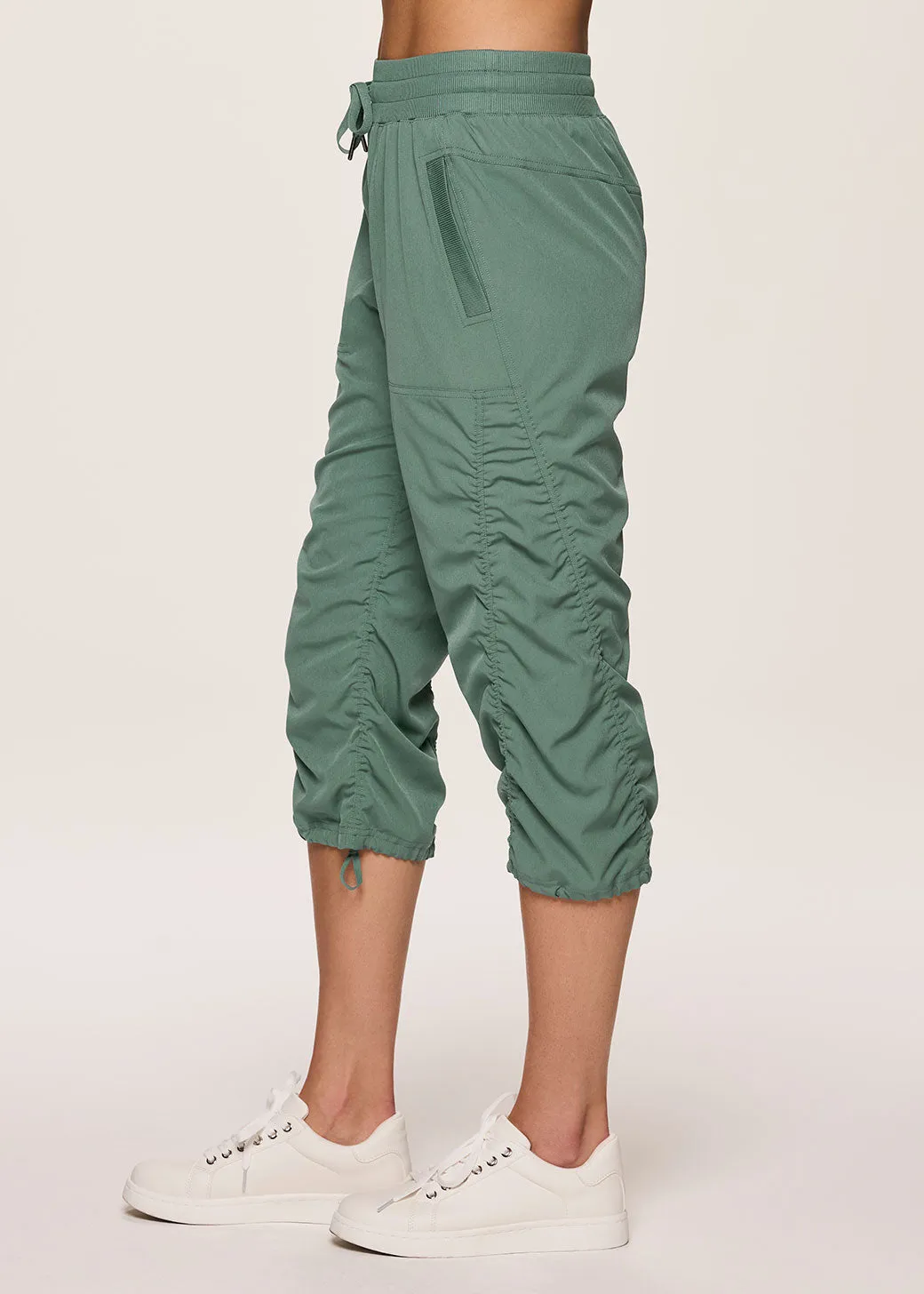 Lumen Lightweight Capri Pant