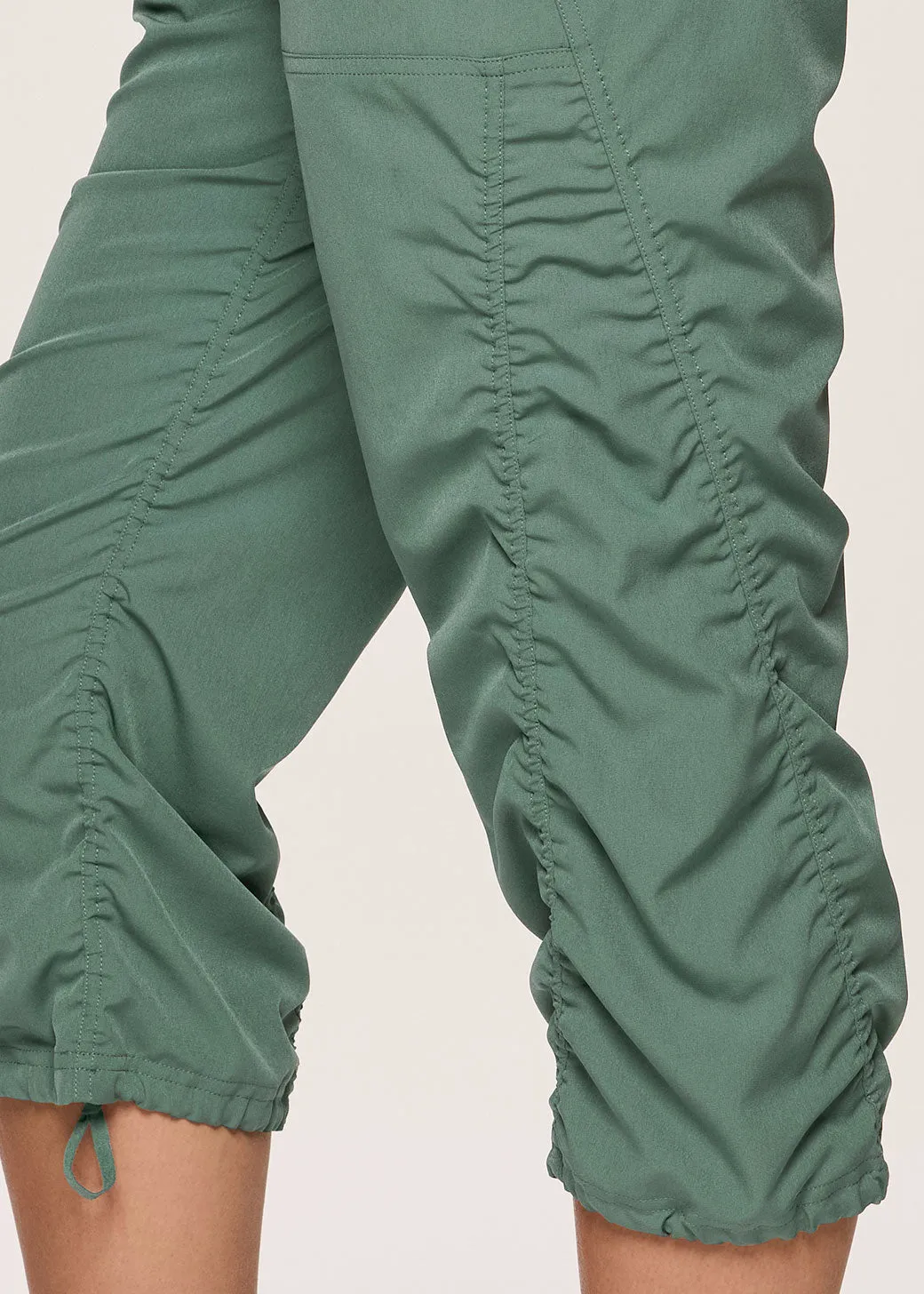 Lumen Lightweight Capri Pant