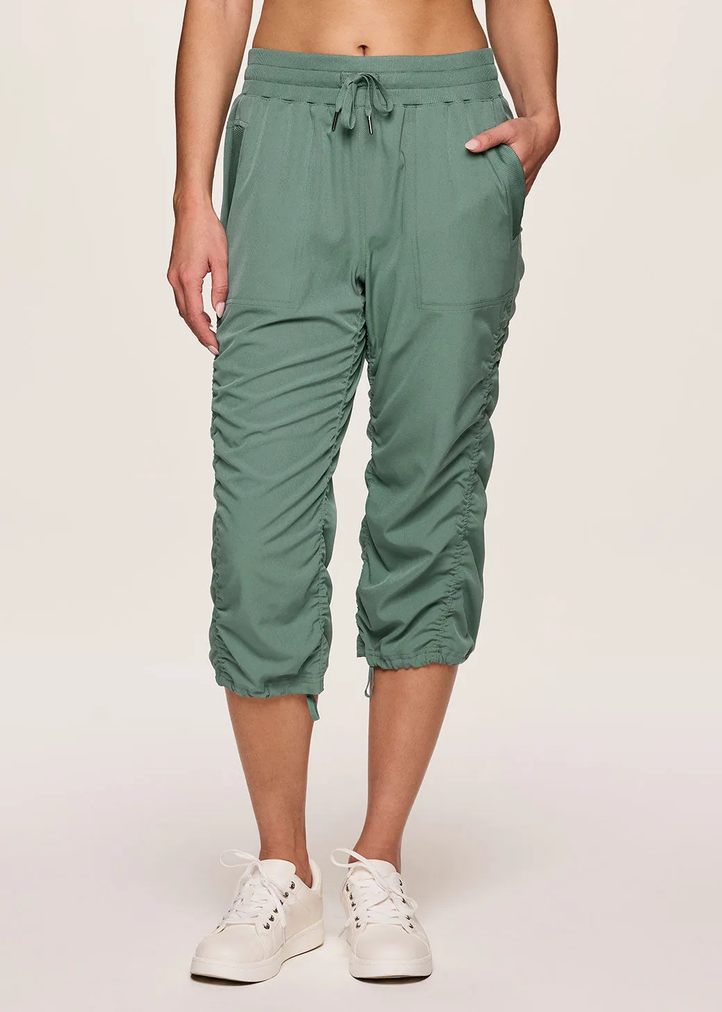 Lumen Lightweight Capri Pant