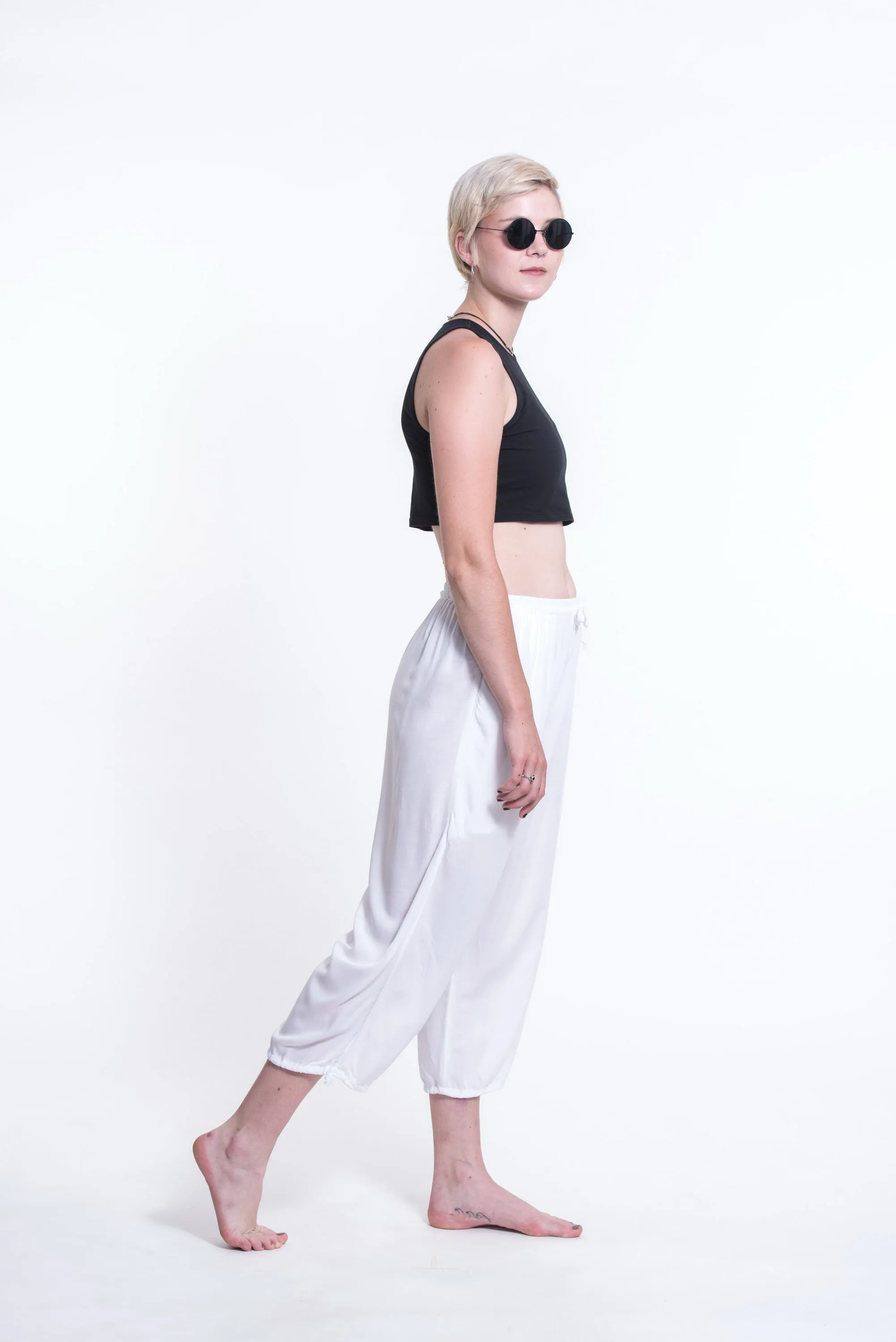 Womens Solid Color Drawstring Cropped Pants in White